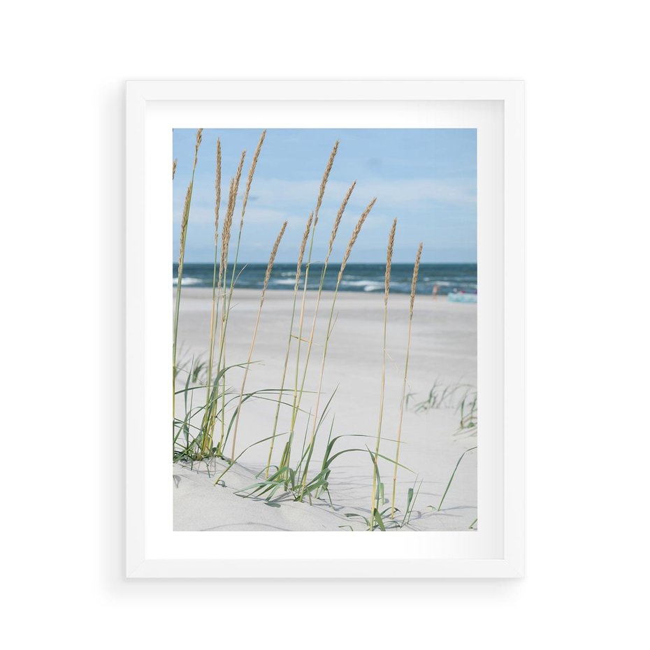 Plakat w ramie 40x50 - Przytulna Śródziemnomorska Trawa - plaża, trawy - rama biała