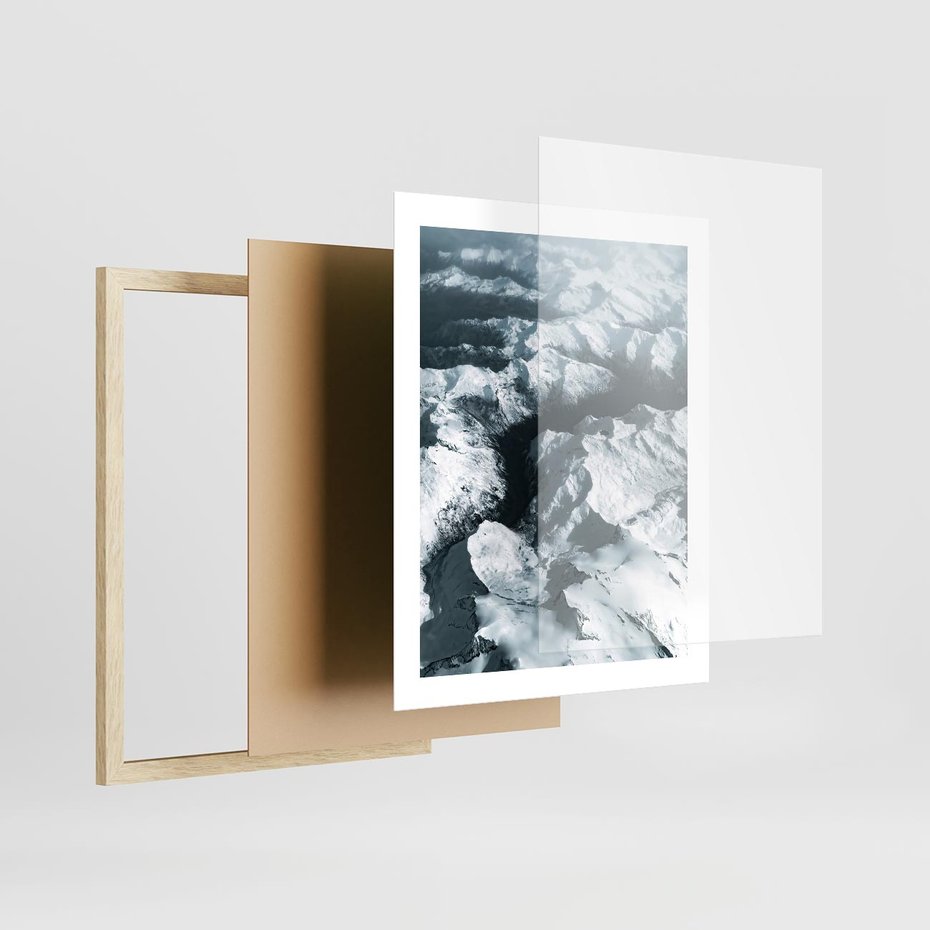 Plakat w ramie 40x50 - Ośnieżone Szczyty z Wysoka - ośnieżone szczyt górskie, zdjęcie z lotu ptaka - rama drewno