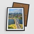 Plakat w ramie 50x70 - Most w metropolii - most, miato - rama czarna