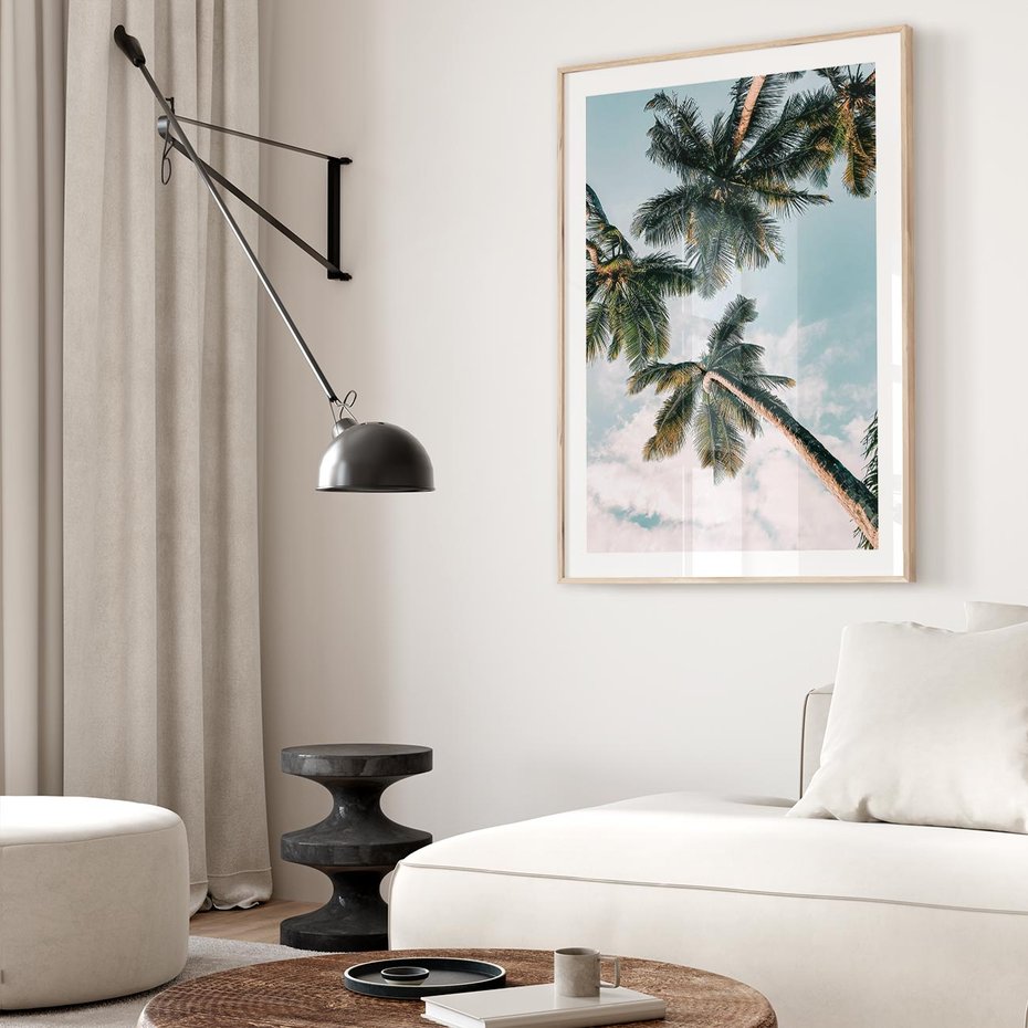 Plakat w ramie 30x40 - Wzrok ku Niebu - palmy na tle nieba, ujęcie z dołu - rama drewno