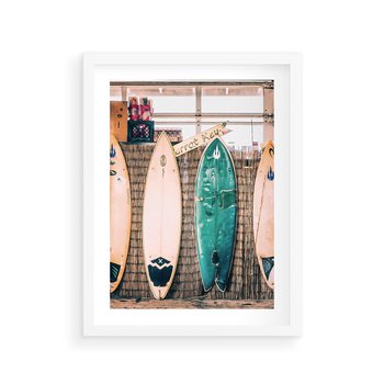 Plakat w ramie 40x50 - Deski Surfingowe w Pionie - deski surfingowe, ustawione pionowo - rama biała