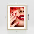 Plakat w ramie 30x40 - Piękno manicure: kolory i elegancja - paznokcie, manicure - rama drewno