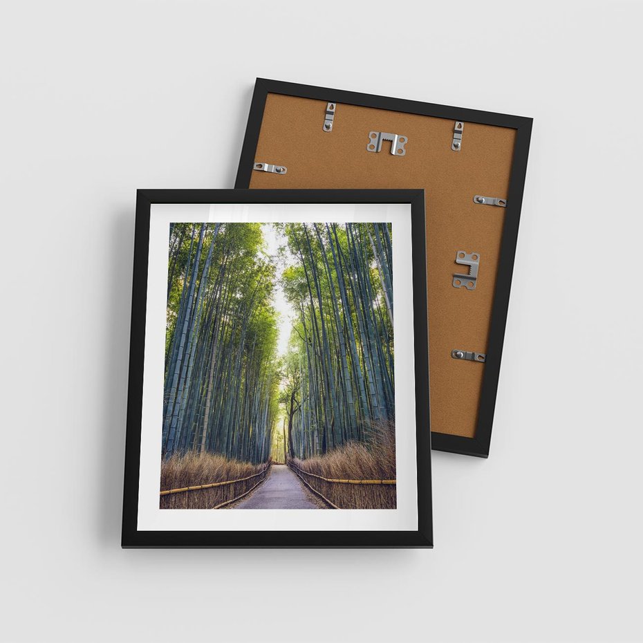 Plakat w ramie 40x50 - Urokliwa dróżka w lesie - las, dróżka - rama czarna