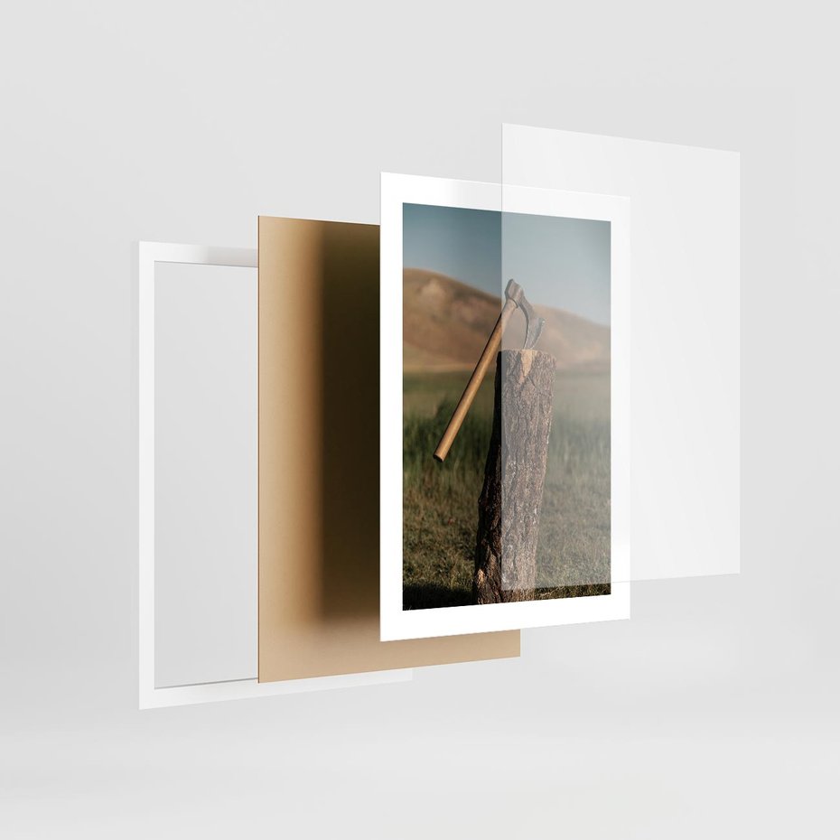 Plakat w ramie 30x40 - Lasowa siła w drewnie - las, siekiera - rama biała