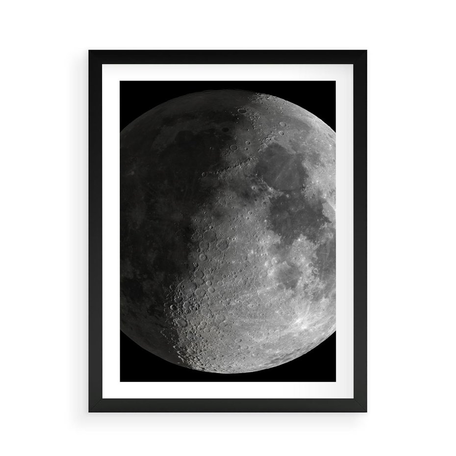 Plakat w ramie 50x70 - Kontrastowy księżyc w czerni i bieli - księżyc, czarno - rama czarna
