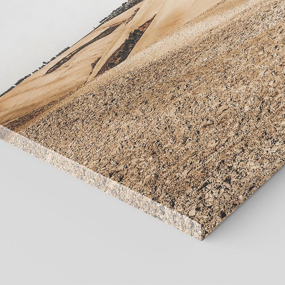 Obraz na płótnie 120x40 - Refleksyjny taniec myśli - pustynny krajobraz, odcienie sepii