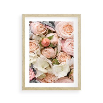 Plakat w ramie 30x40 - Kwiatowy Rarytas: Róże w Herbacianym Zbliżeniu - kwiaty, herbaciane - rama drewno