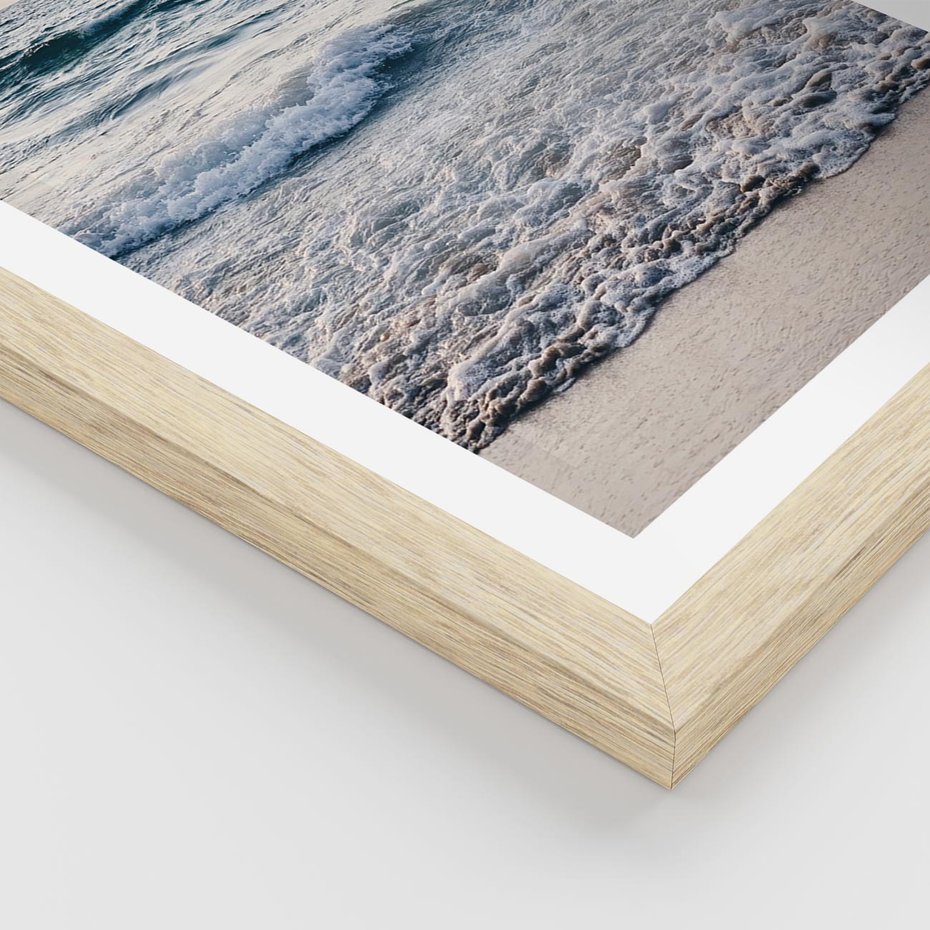 Plakat w ramie 50x70 - Malowniczy Nadmorski Krajobraz - morze, fale - rama drewno