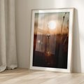 Plakat w ramie 30x40 - Spokój łąki pod zachodem słońca - zachód, słońca - rama drewno