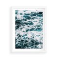 Plakat w ramie 50x70 - Potęga Natury: Wzburzone Fale Oceanu - wzburzone fale oceanu - rama biała