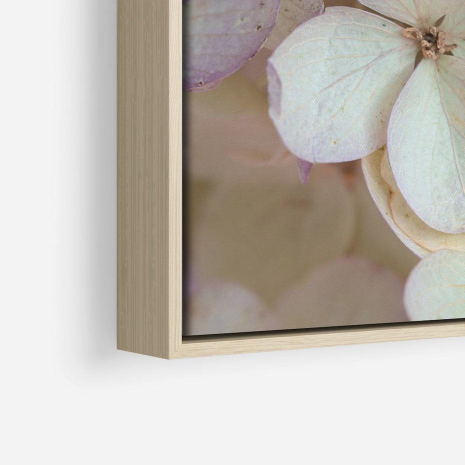 Obraz w ramie 70x50 - Kwiatowy taniec - kwiaty, hortensje - rama drewno