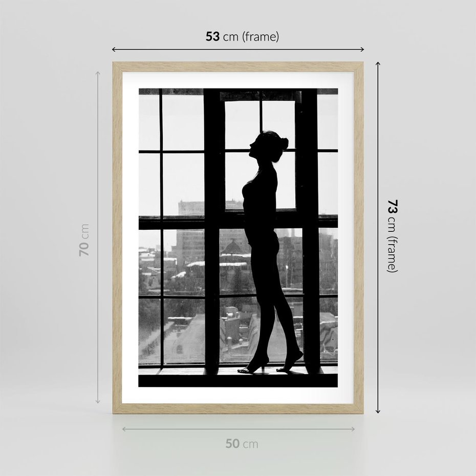 Plakat w ramie 50x70 - Piękno Kobiecej Formy - retro zdjęcie, czarno białe - rama drewno