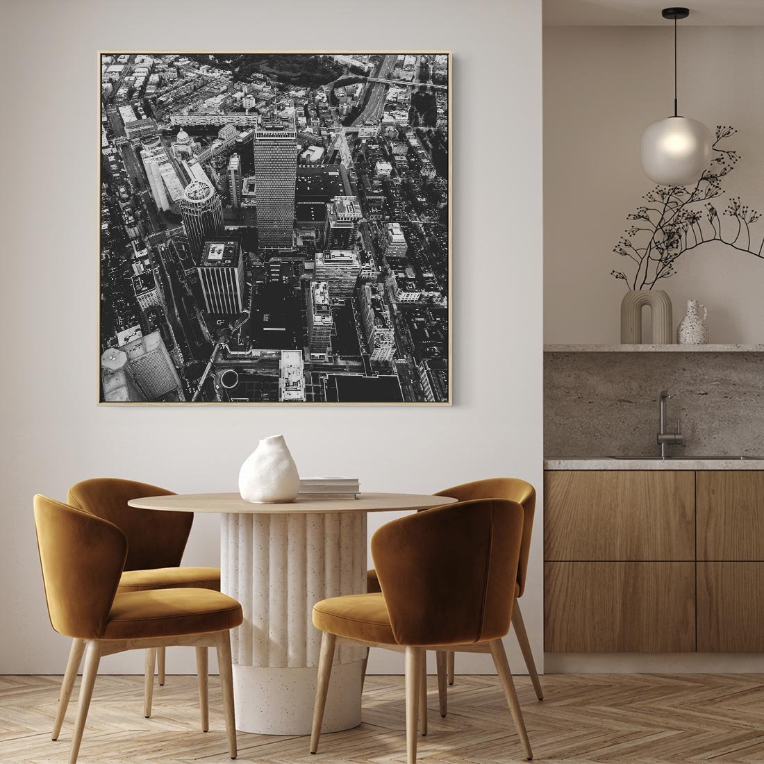 Obraz w ramie 50x50 - Kontrastujące miasto - miasto, biało - rama drewno