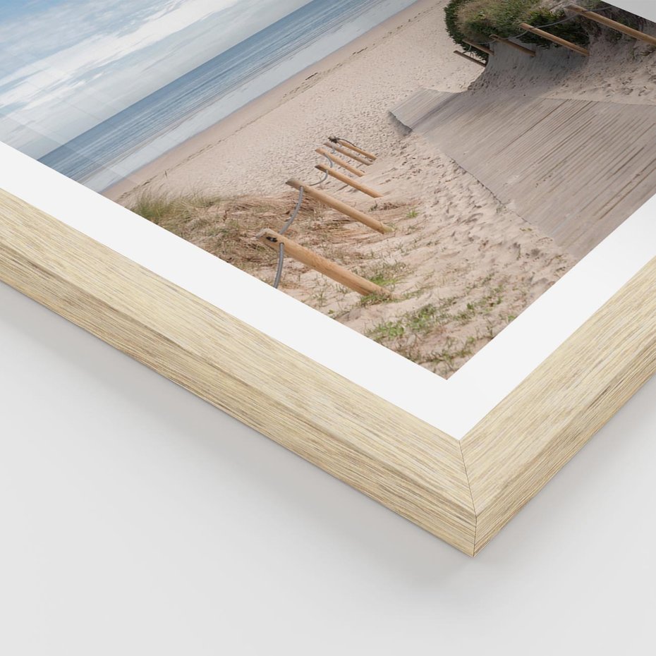 Plakat w ramie 50x70 - Plażowy pomost - plaża, pomost - rama drewno
