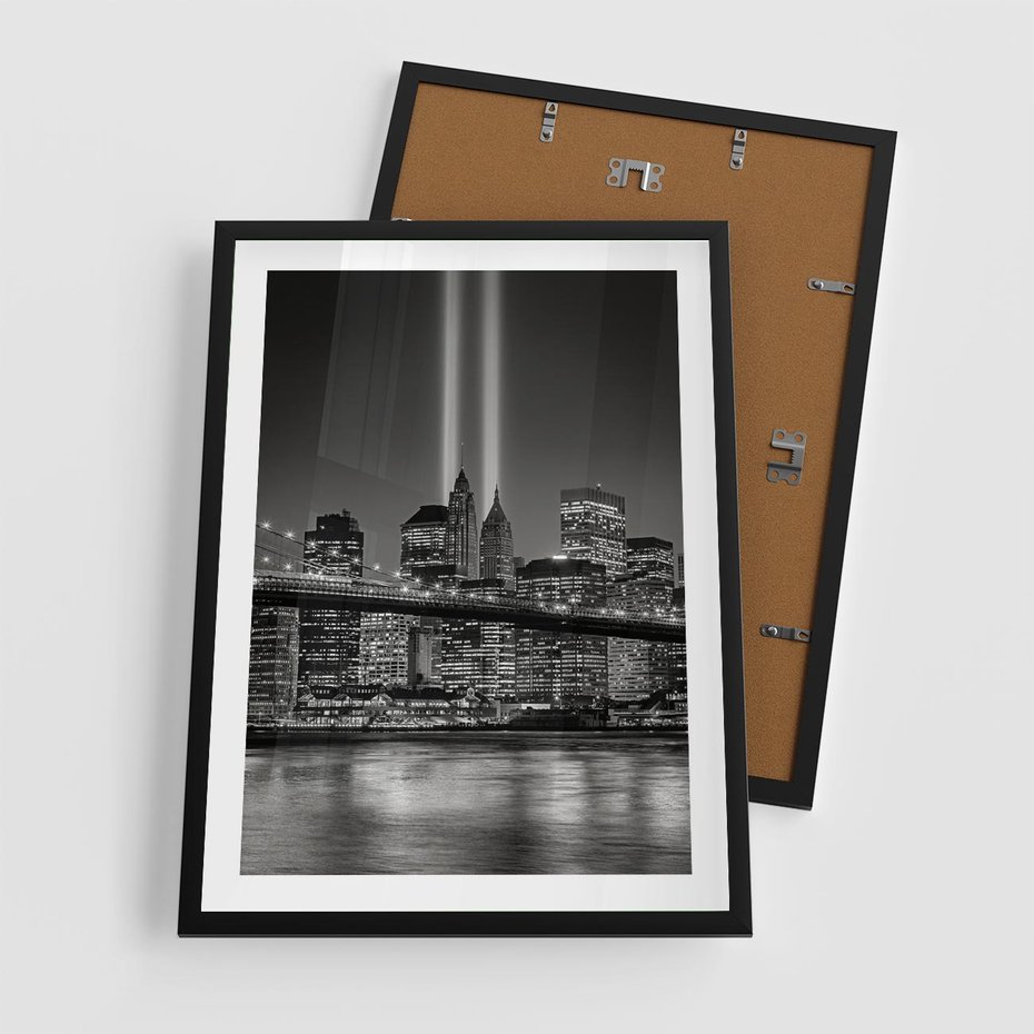 Plakat w ramie 50x70 - Miasto ożywione nocą - miasto, noc - rama czarna