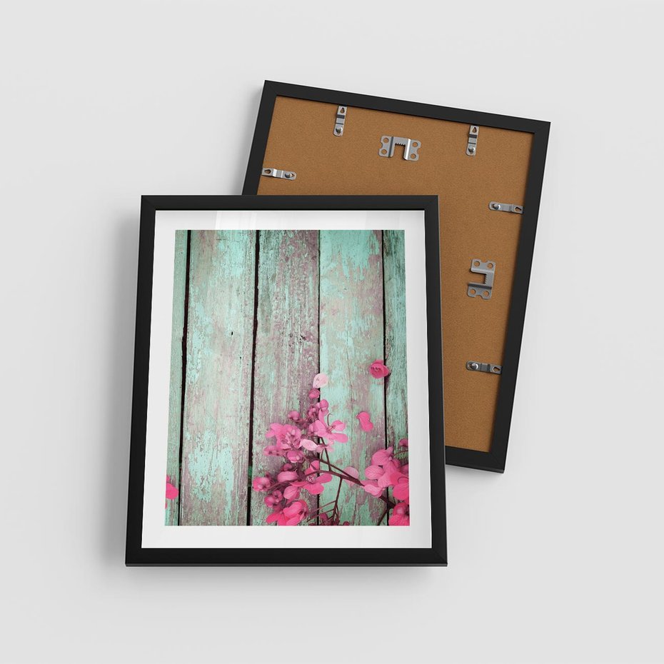 Plakat w ramie 40x50 - Urok Dawnych Czasów - kwiaty, deski - rama czarna