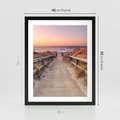 Plakat w ramie 40x50 - Spacer Wśród Przyboju - dróżka, morze - rama czarna