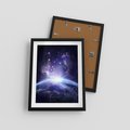 Plakat w ramie 30x40 - Podróż w kosmiczną przestrzeń - kosmos, ziemia - rama czarna