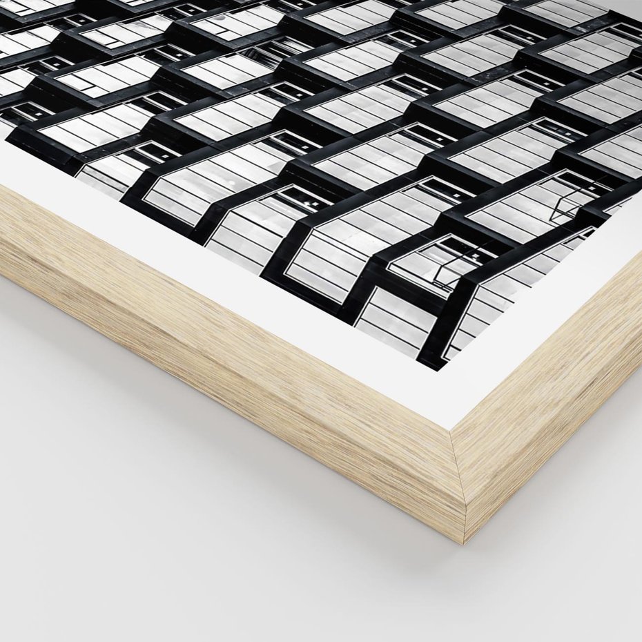 Plakat w ramie 40x50 - Elegancja Wysokości - architektura, wieżowiec - rama drewno