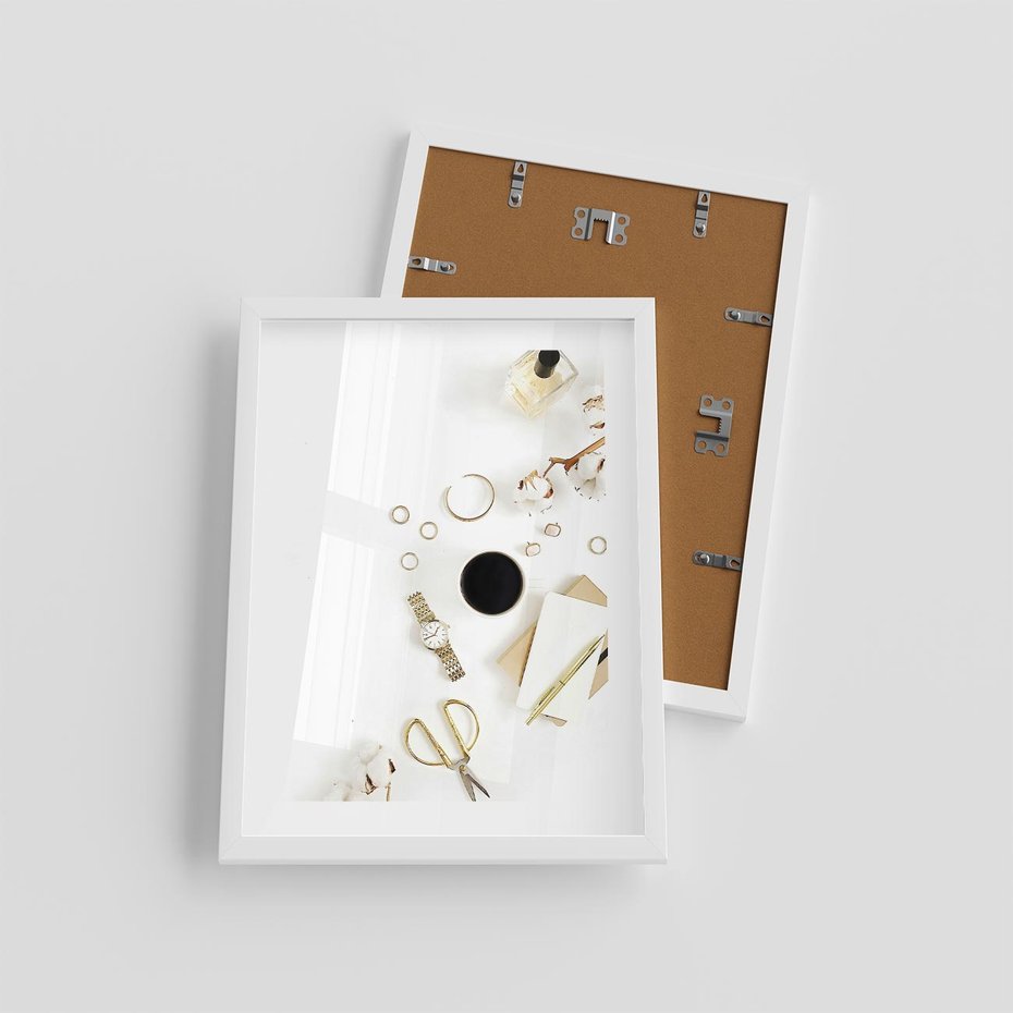 Plakat w ramie 30x40 - Luksusowy Lifestyle - kompozycja lifestyle, fotografia - rama biała