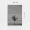 Obraz w ramie 80x120 - Samotne Drzewo - samotne drzewo w polu, czarno białe zdjęcie - rama biała