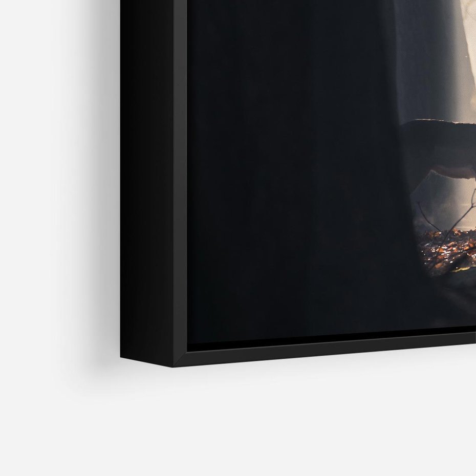 Obraz w ramie 50x50 - Sarnie Skoki - zdjęcie, klimatyczny las - rama czarna