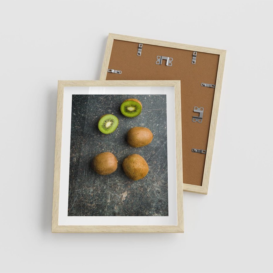 Plakat w ramie 40x50 - : Zdrowe kąski - kiwi, owoce - rama drewno