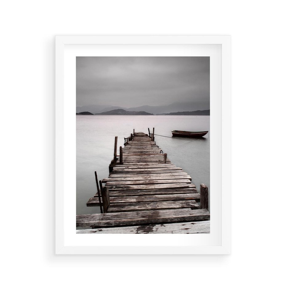 Plakat w ramie 40x50 - Spokój nad Jeziorem - pomost, jezioro - rama biała
