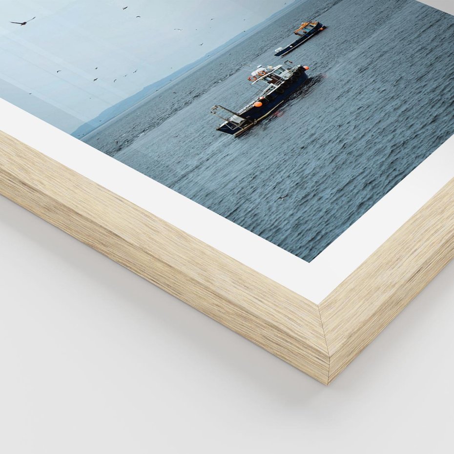 Plakat w ramie 50x70 - Rybacki Urok - morze, kutry rybackie - rama drewno