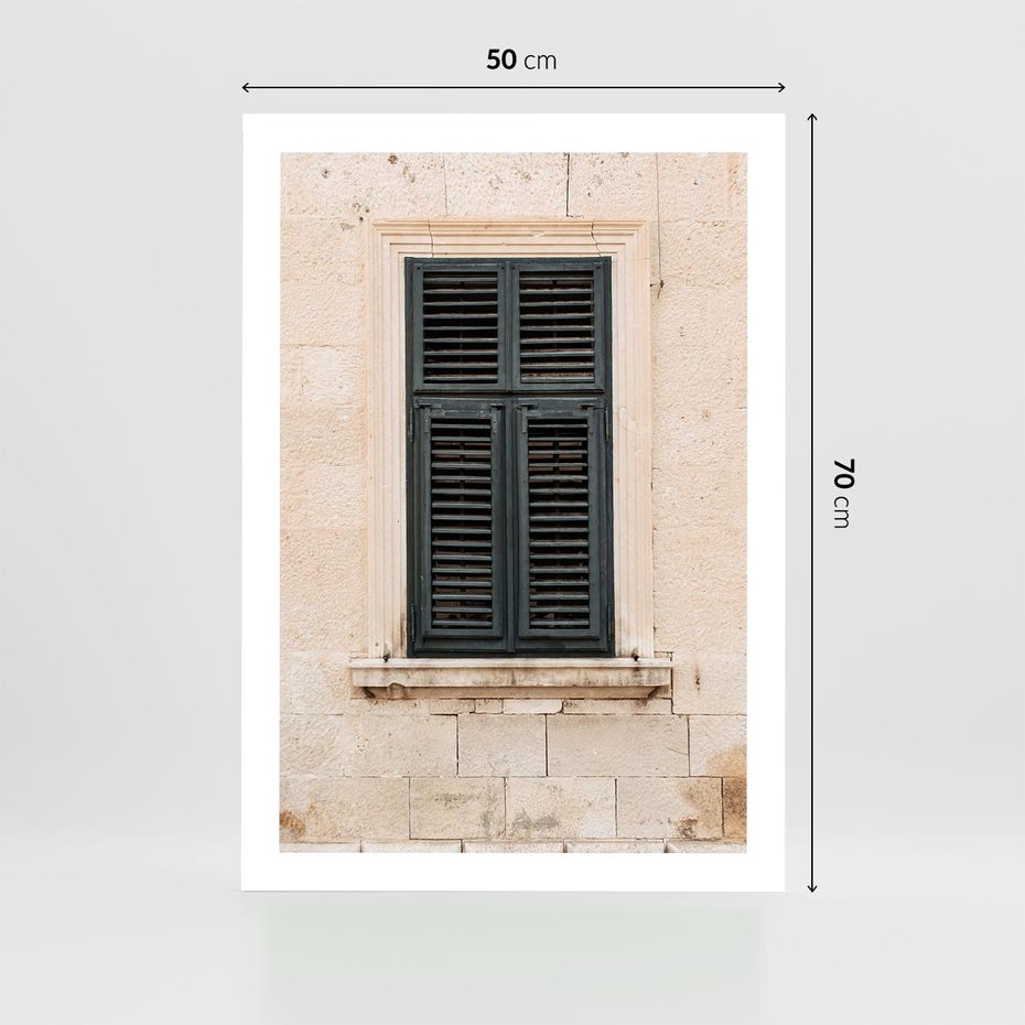 Plakat bez ramy 50x70 - Urok Starego Okna z Zielonymi Okiennicami - stare okno, kamienica