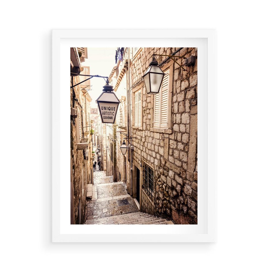Plakat w ramie 50x70 - mistyczna podróż - uliczka, perspektywa - rama biała