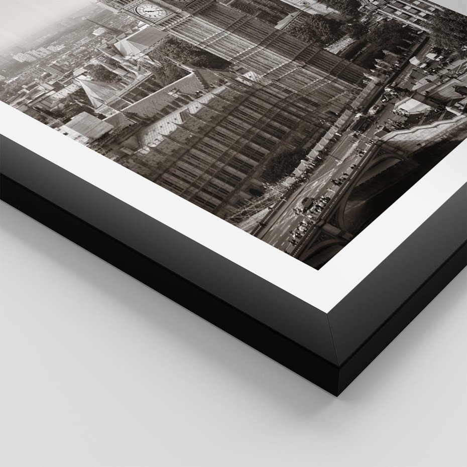 Plakat w ramie 30x40 - Magiczna esencja Londynu: Big Ben i miasto - Big Ben, Londyn - rama czarna