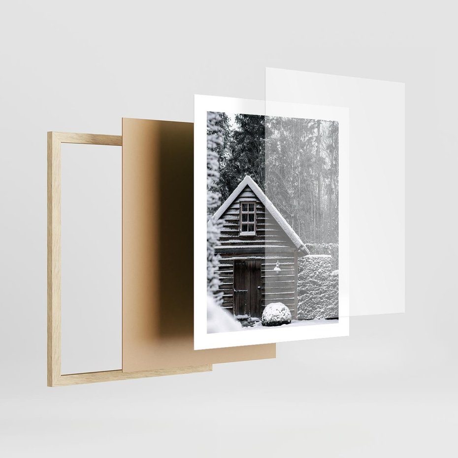 Plakat w ramie 40x50 - Zaklęta Zima - domek w lesie, śnieg - rama drewno