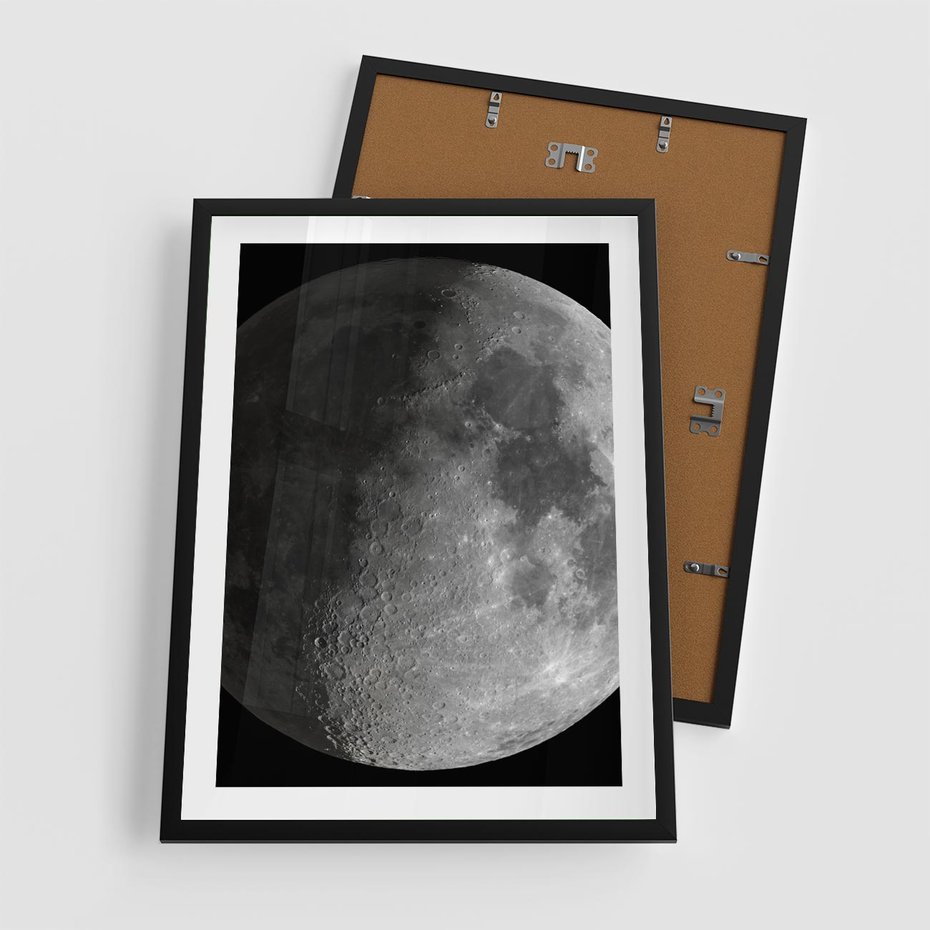 Plakat w ramie 50x70 - Kontrastowy księżyc w czerni i bieli - księżyc, czarno - rama czarna