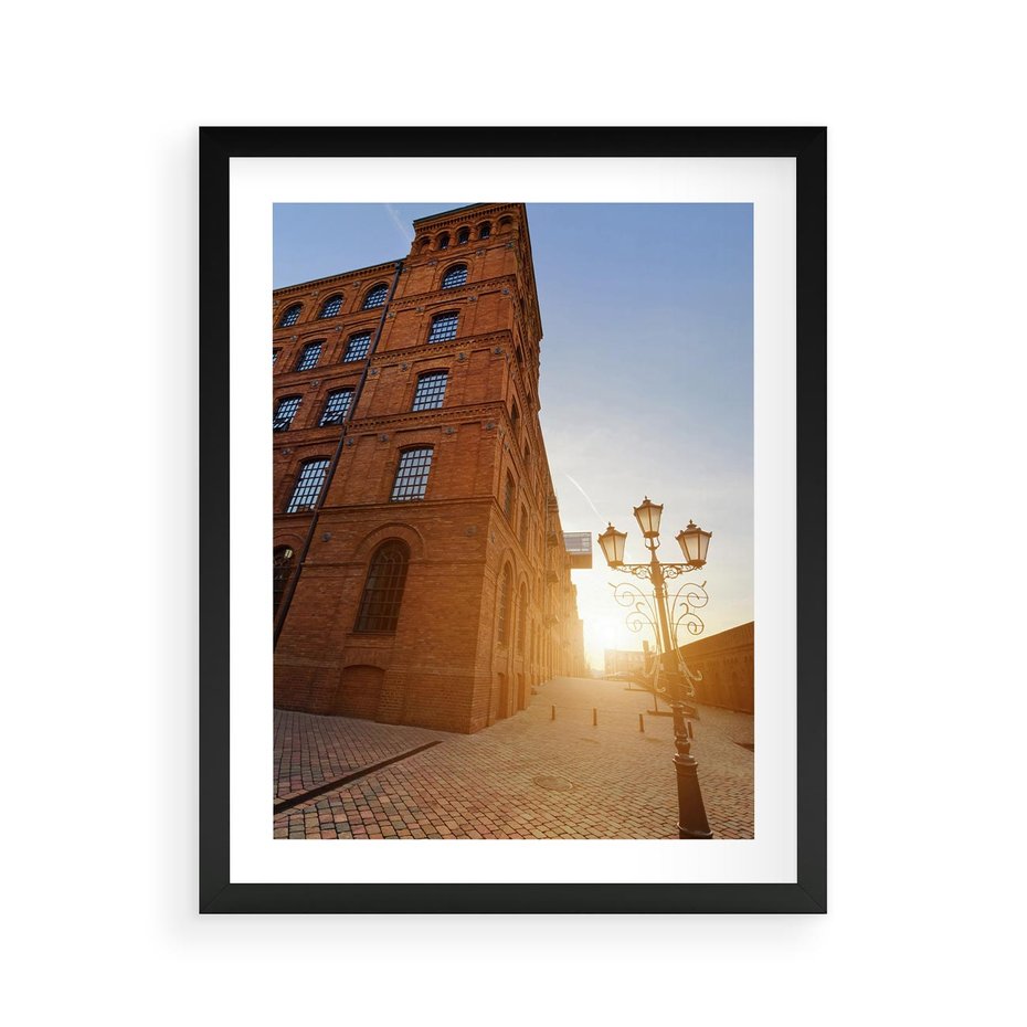 Plakat w ramie 40x50 - Perspektywa uliczki - uliczka, perspektywa - rama czarna