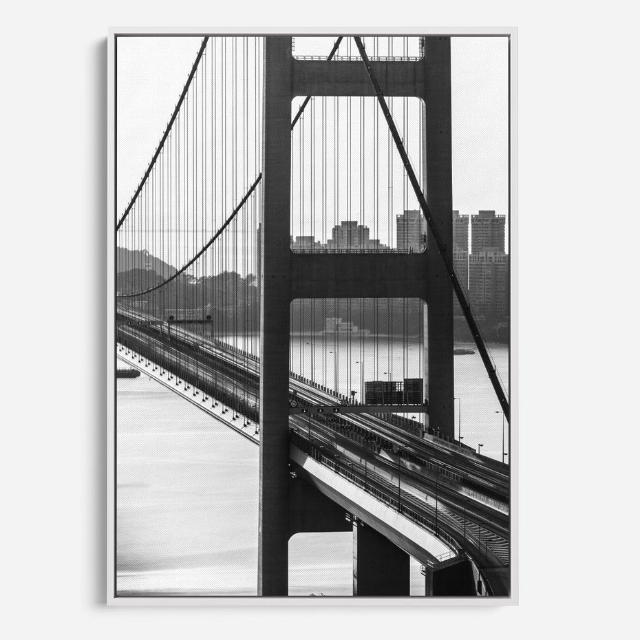 Obraz w ramie 50x70 - Ikona Miasta - most Nowy Jork, czarno biała fotografia - rama biała