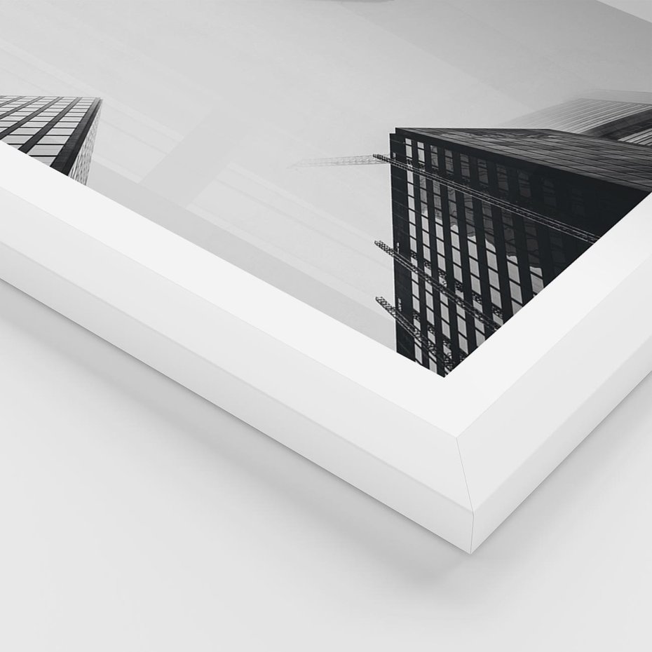 Plakat w ramie 30x40 - Nowoczesna Dynamika - perspektywa, wieżowce - rama biała
