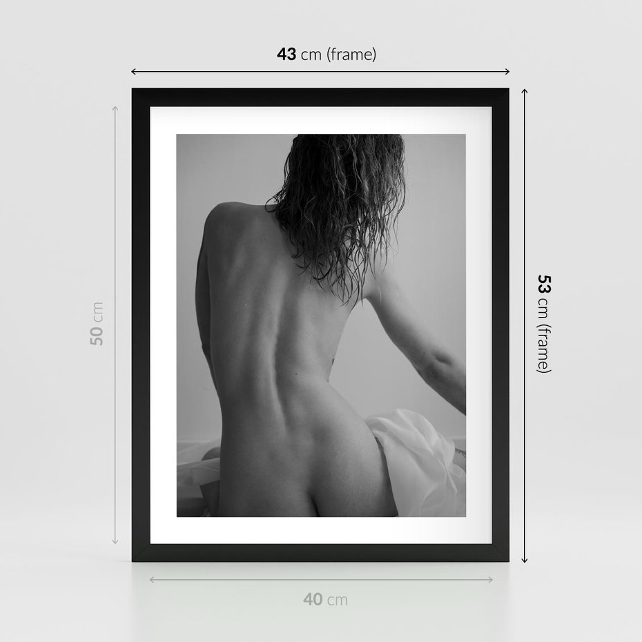 Plakat w ramie 40x50 - Piękno o Poranku - czarno biała fotografia, akt kobiecy - rama czarna