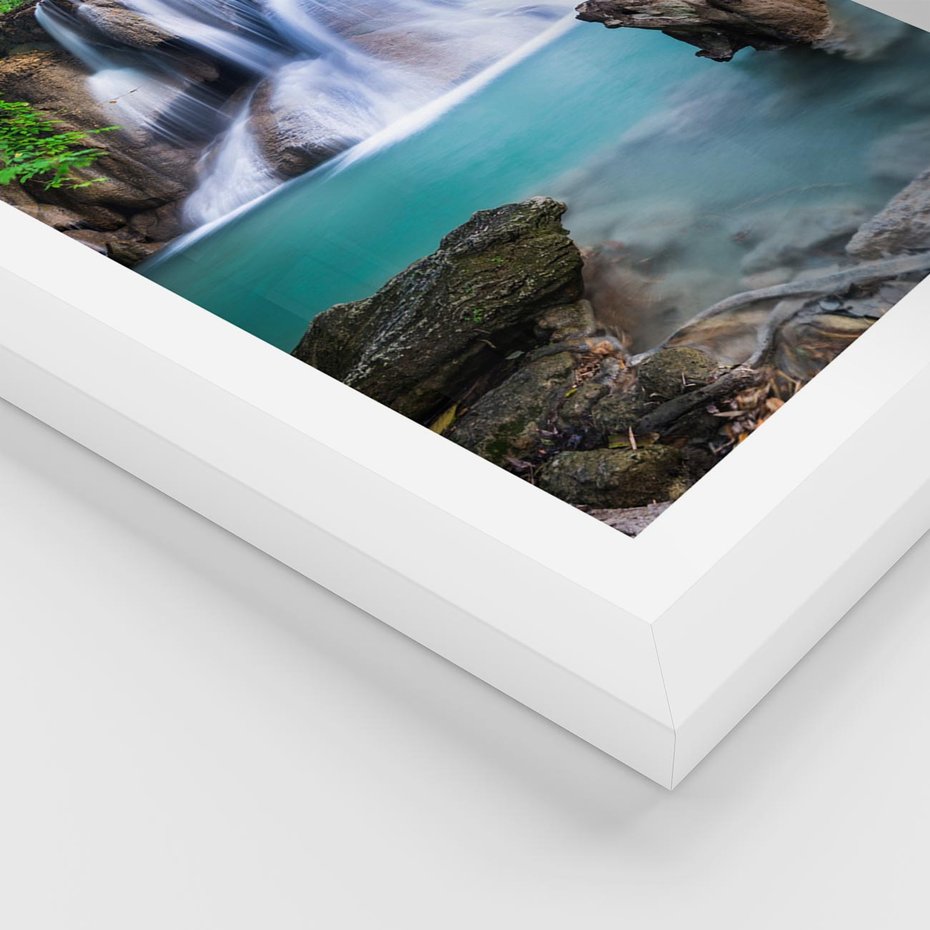 Plakat w ramie 40x50 - Abstrakcyjna nowoczesność - wodospad, woda - rama biała