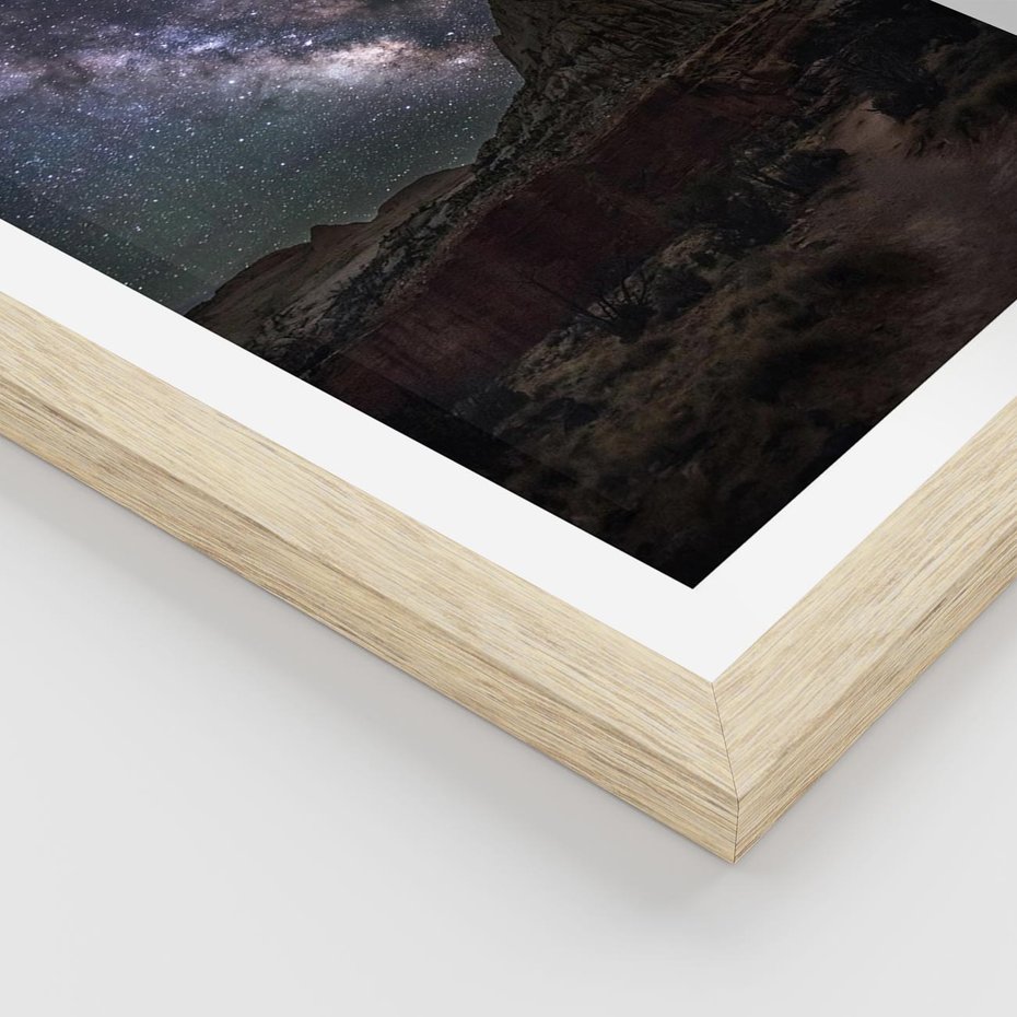 Plakat w ramie 30x40 - Gwiaździsta Noc na Pustyni - noc na pustyni, gwiździste niebo - rama drewno
