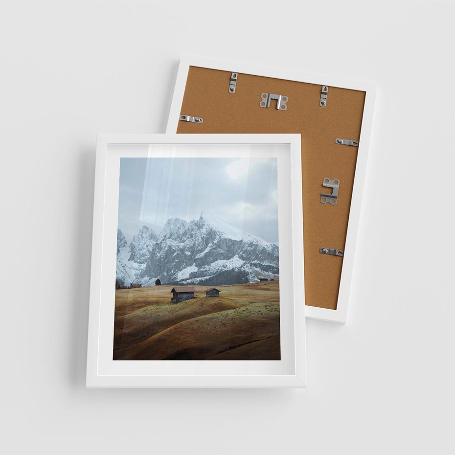 Plakat w ramie 40x50 - Odkryj Ich Urok - góry, skandynawia - rama biała