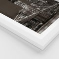 Plakat w ramie 30x40 - Magia miasta nocą - miasto, noc - rama biała