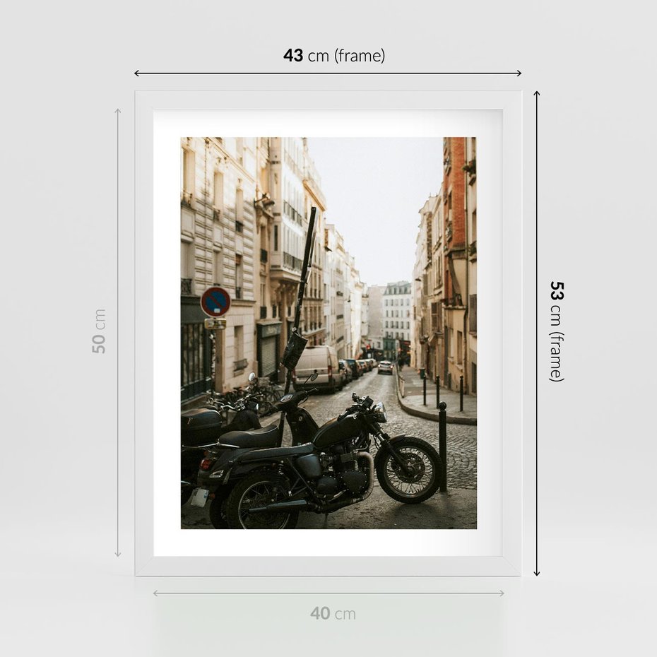 Plakat w ramie 40x50 - Ducha Przygody - motor, uliczka - rama biała