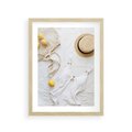 Plakat w ramie 30x40 - Moda na Wakacje: Cytrynowy Urok - kompozycja letnia, fashion - rama drewno