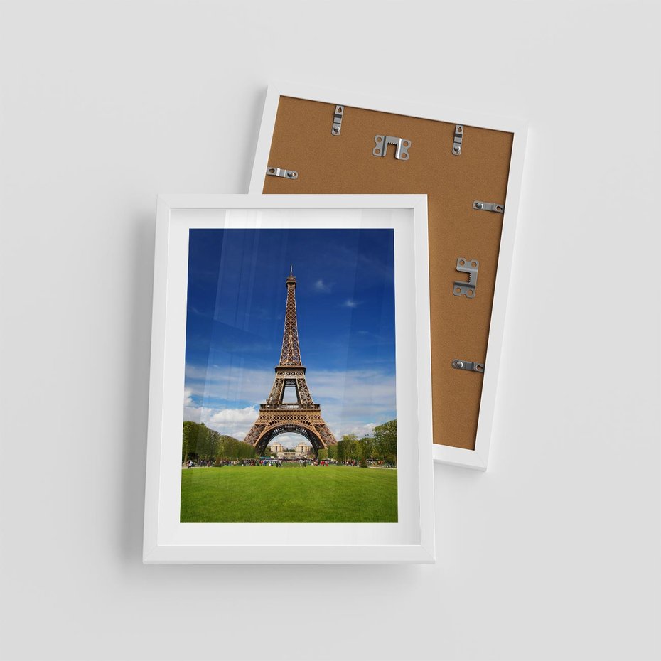 Plakat w ramie 30x40 - Eiffla: symbole Paryża - Eiffla, Paryż - rama biała