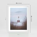 Plakat w ramie 40x50 - Magiczna Aura - latarnia, mgła - rama biała