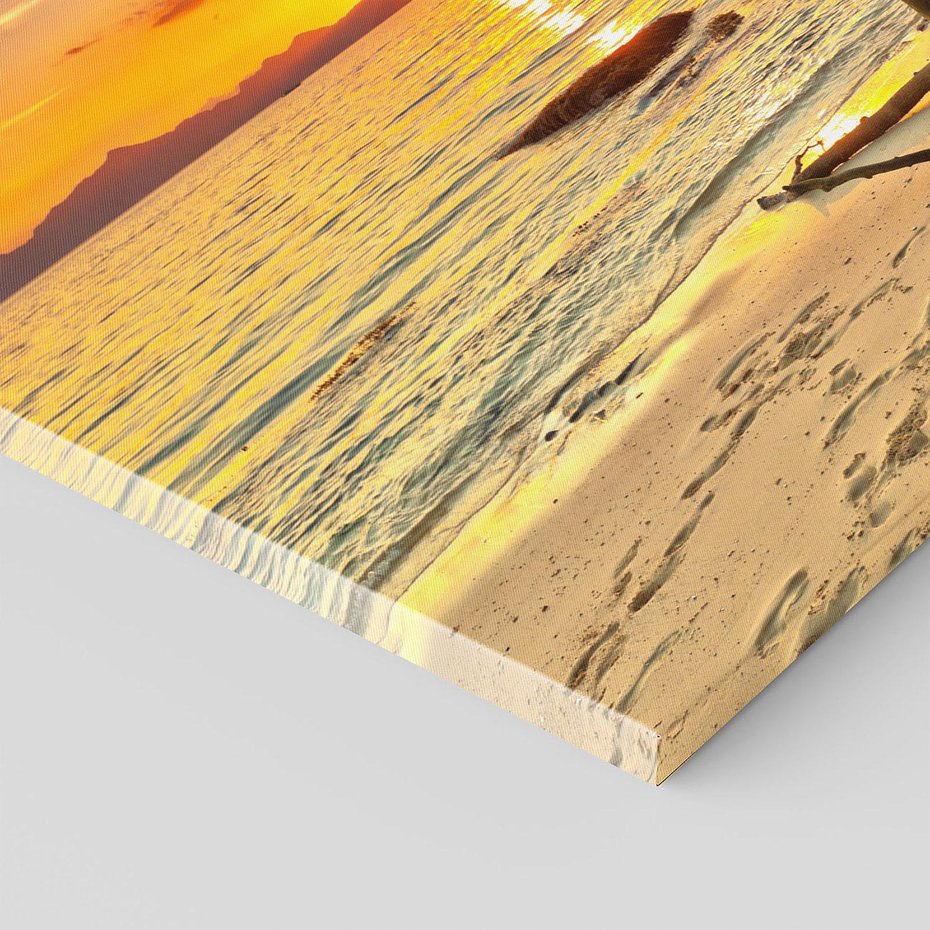 Obraz na płótnie 70x50 - Magia zachodu słońca nad morzem - plaża, morze