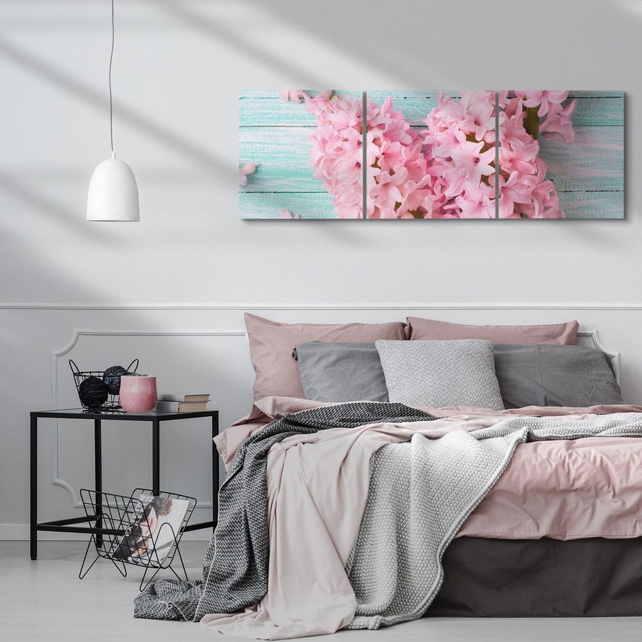 Obraz na płótnie 150x50 - Hiacynty w Kwiatowej Kompozycji - hiacynty, kwiaty