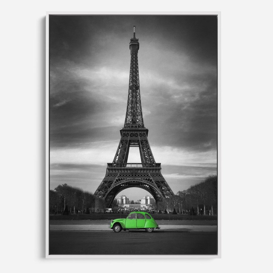 Obraz w ramie 80x120 - Paryskie Romantyczne Spotkanie - Eiffla, samochód - rama biała