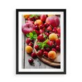 Plakat w ramie 50x70 - Owoce w restauracji artystycznie - owoce, restauracja - rama czarna